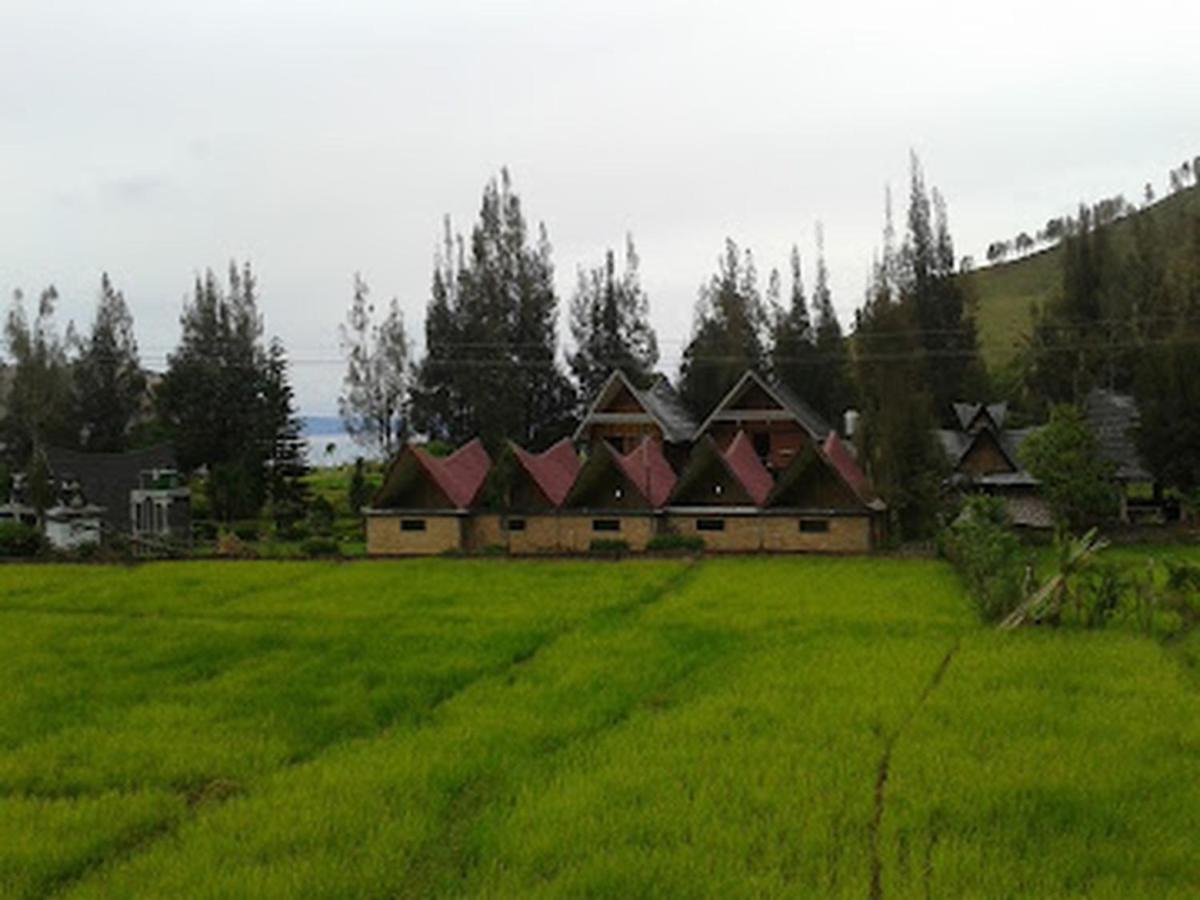 Roman Sinasi Hotel Tongging Exterior photo